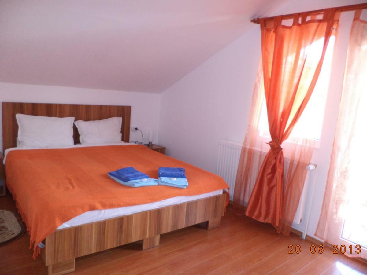 Villa Casa Bella à Rîşnov Extérieur photo